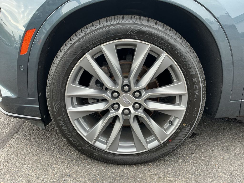 Thumbnail: 2020 Cadillac XT6 - 6