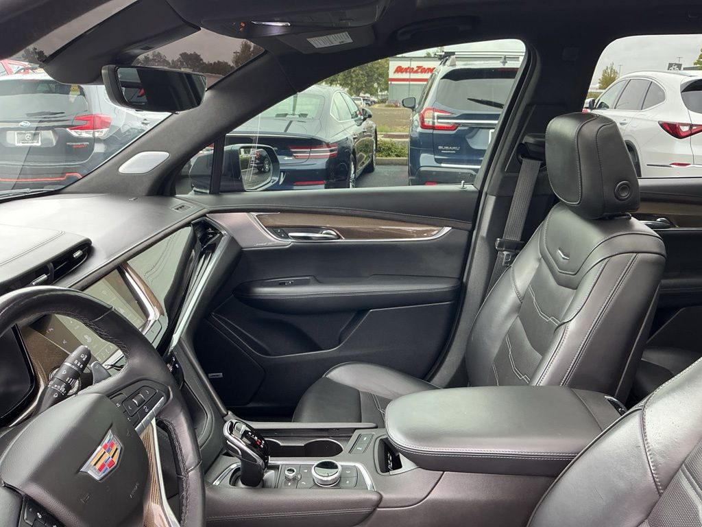 Thumbnail: 2020 Cadillac XT6 - 9