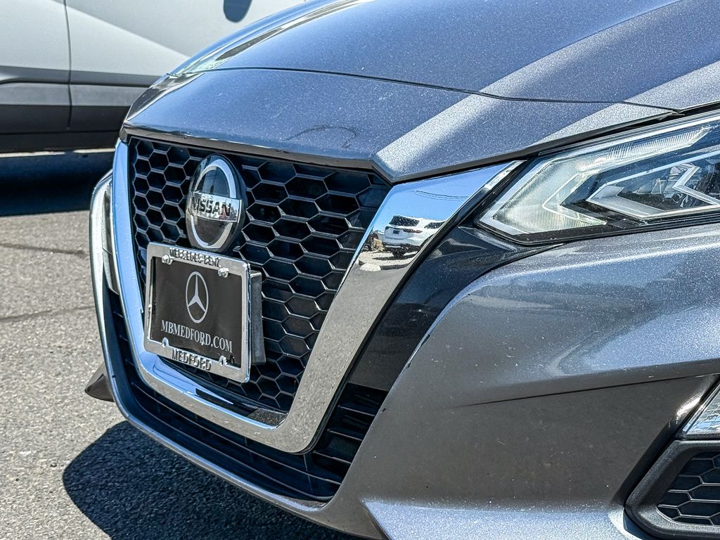 Thumbnail: 2022 Nissan Altima - 17
