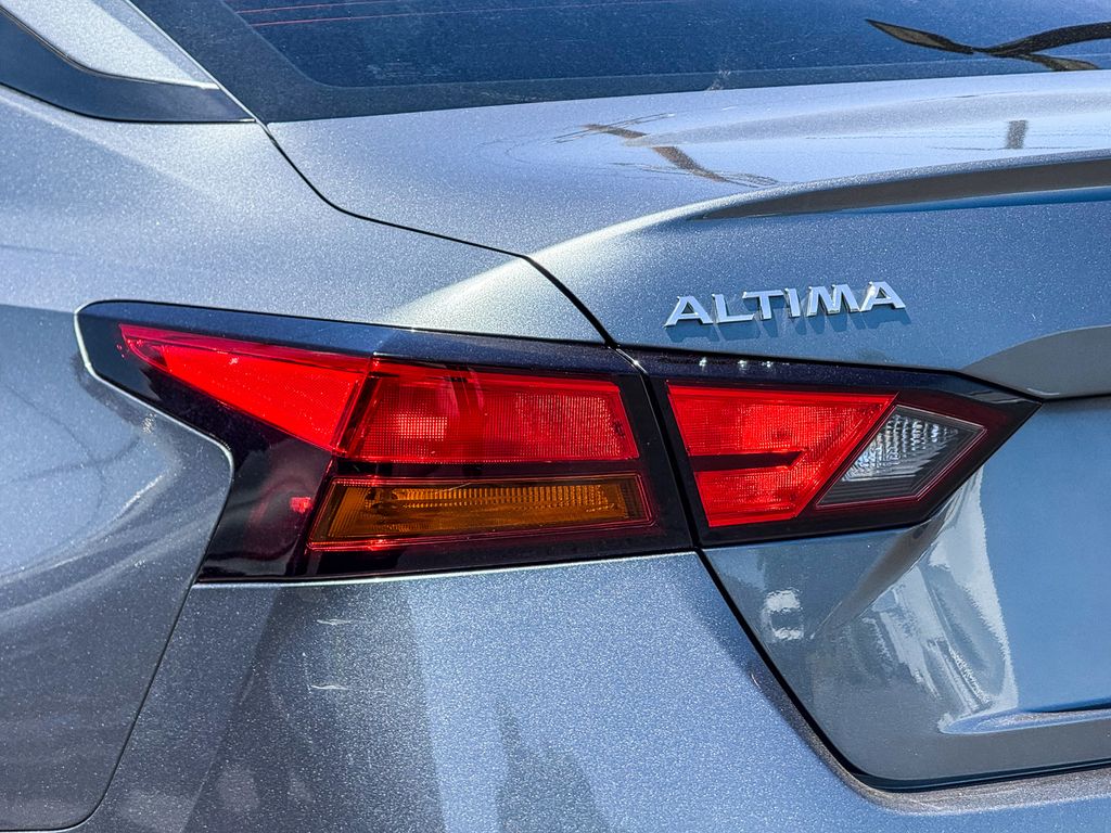 Thumbnail: 2022 Nissan Altima - 20