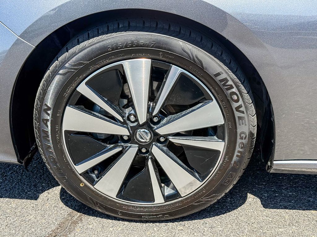 Thumbnail: 2022 Nissan Altima - 21