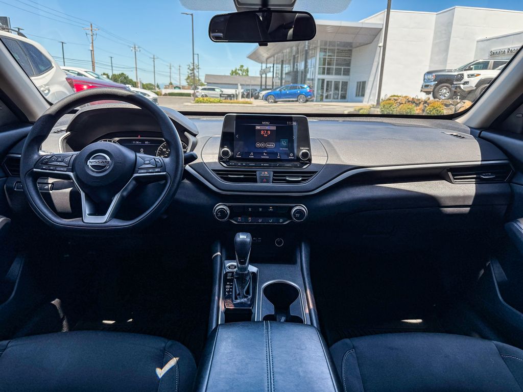 Thumbnail: 2022 Nissan Altima - 2