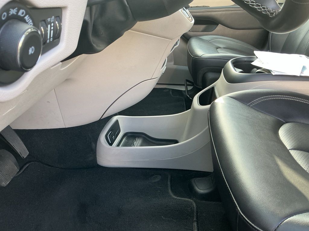 Thumbnail: 2024 Chrysler Pacifica - 20