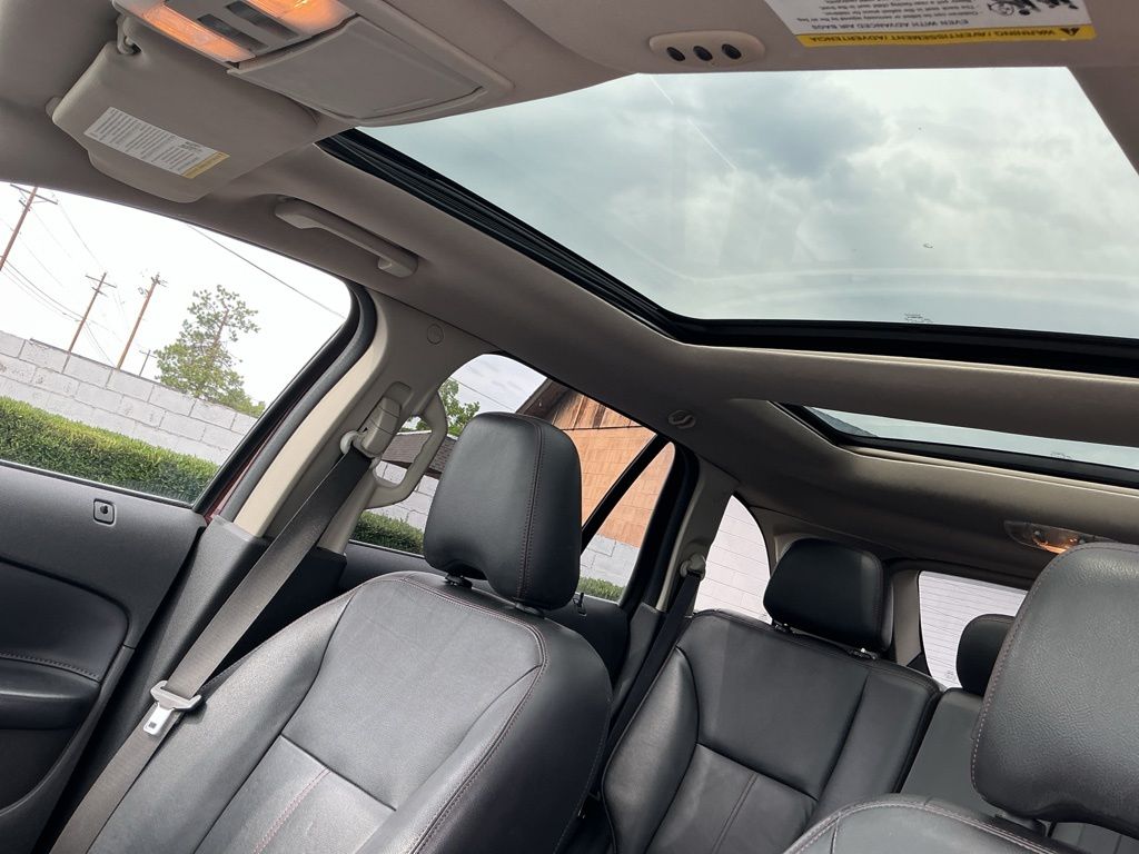 Thumbnail: 2012 Ford Edge - 19