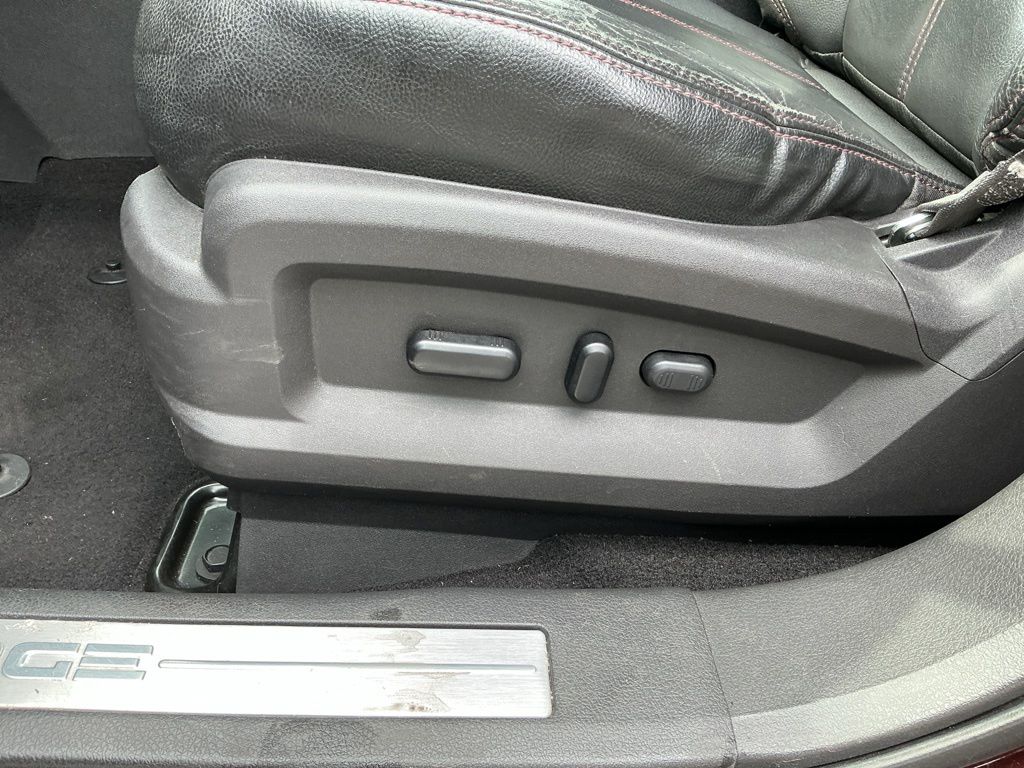Thumbnail: 2012 Ford Edge - 22