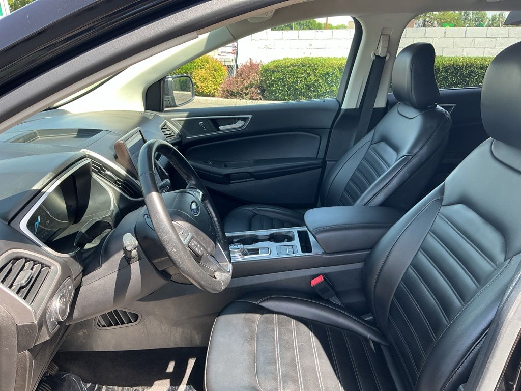 Thumbnail: 2021 Ford Edge - 10