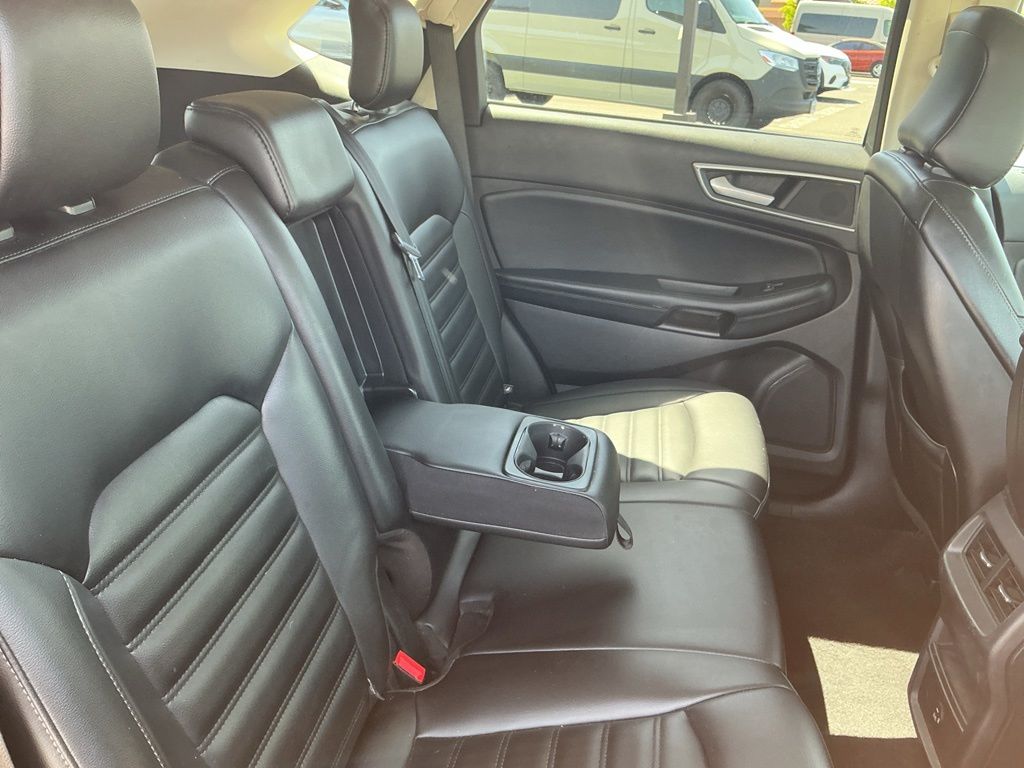 Thumbnail: 2021 Ford Edge - 25