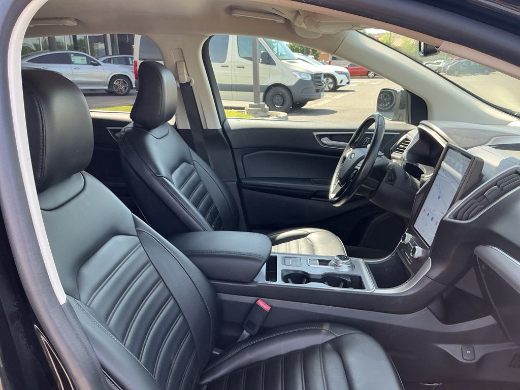 Thumbnail: 2021 Ford Edge - 11
