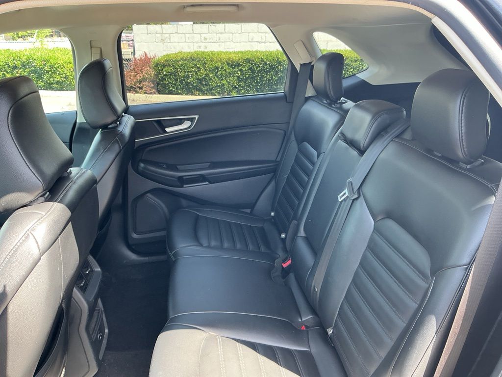 Thumbnail: 2021 Ford Edge - 27