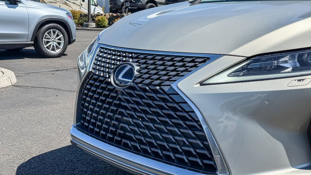 Thumbnail: 2021 Lexus RX - 17