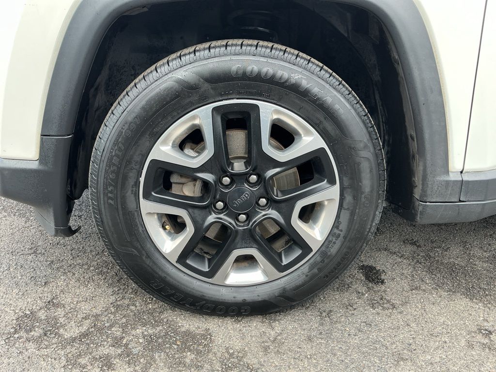 Thumbnail: 2018 Jeep Compass - 6