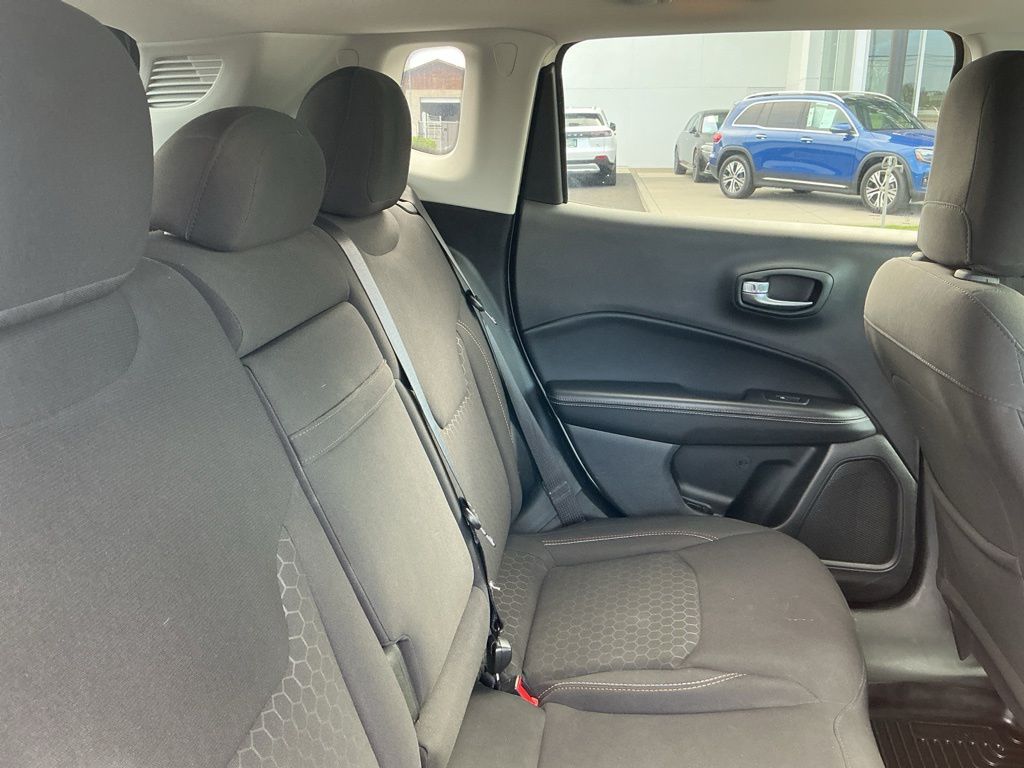 Thumbnail: 2018 Jeep Compass - 11