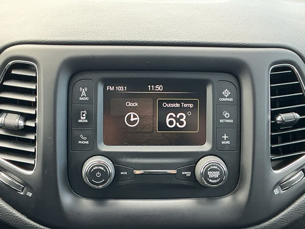 Thumbnail: 2018 Jeep Compass - 13
