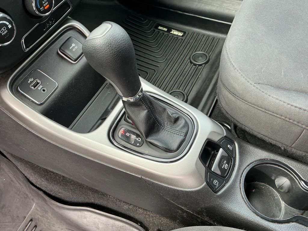 Thumbnail: 2018 Jeep Compass - 14