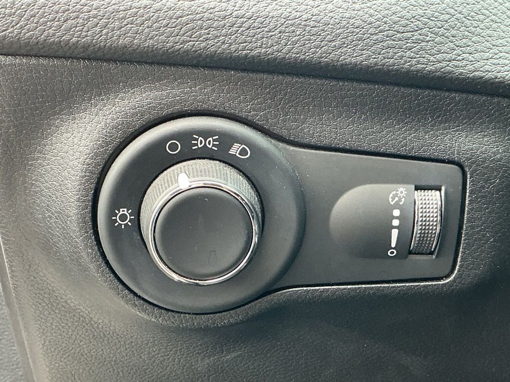 Thumbnail: 2018 Jeep Compass - 22