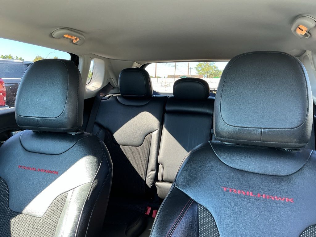Thumbnail: 2020 Jeep Compass - 12