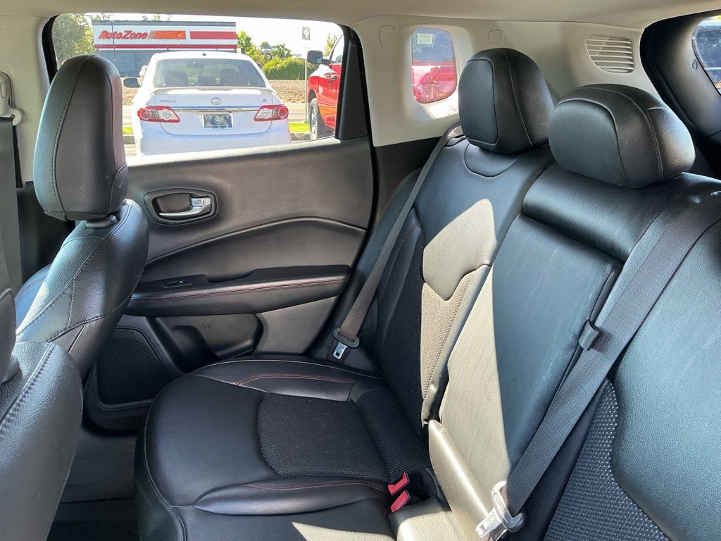Thumbnail: 2020 Jeep Compass - 26