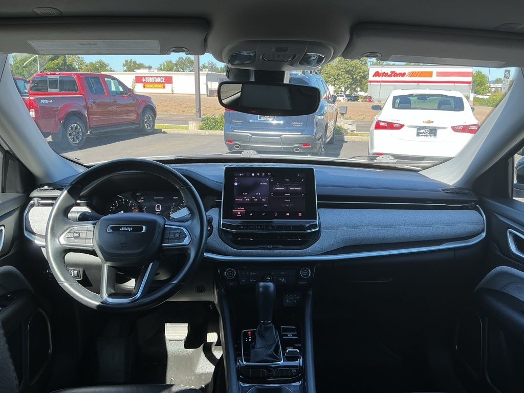 Thumbnail: 2022 Jeep Compass - 8