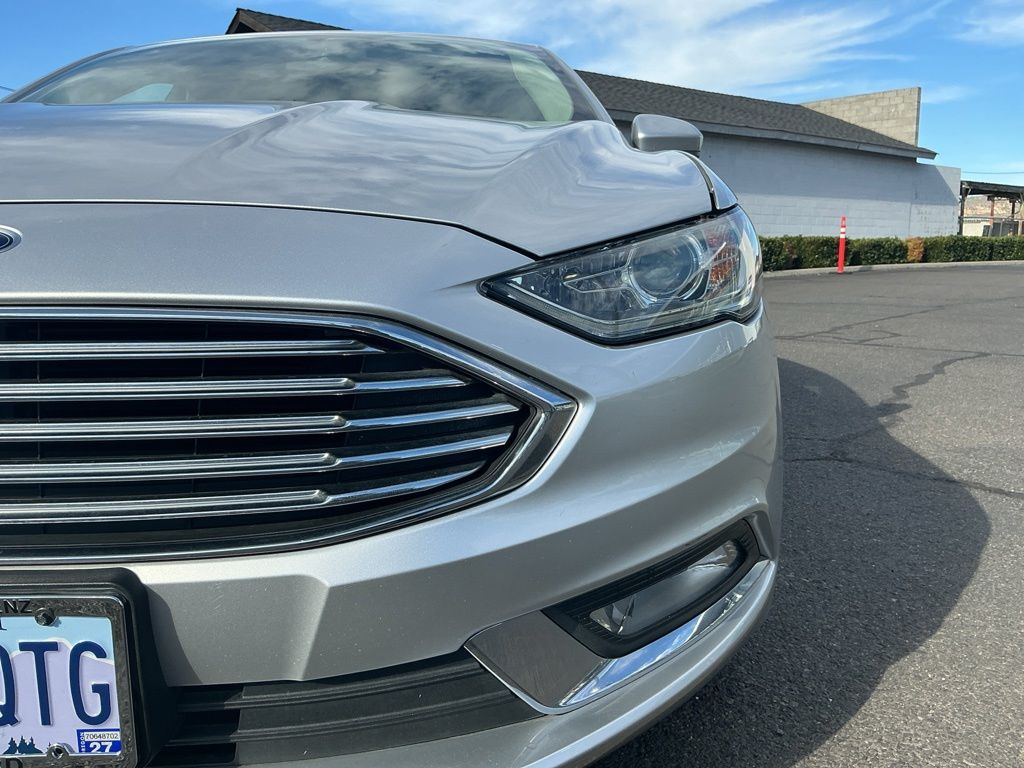 Thumbnail: 2017 Ford Fusion - 17