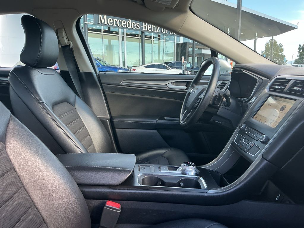 Thumbnail: 2017 Ford Fusion - 11