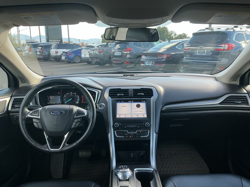 Thumbnail: 2017 Ford Fusion - 9