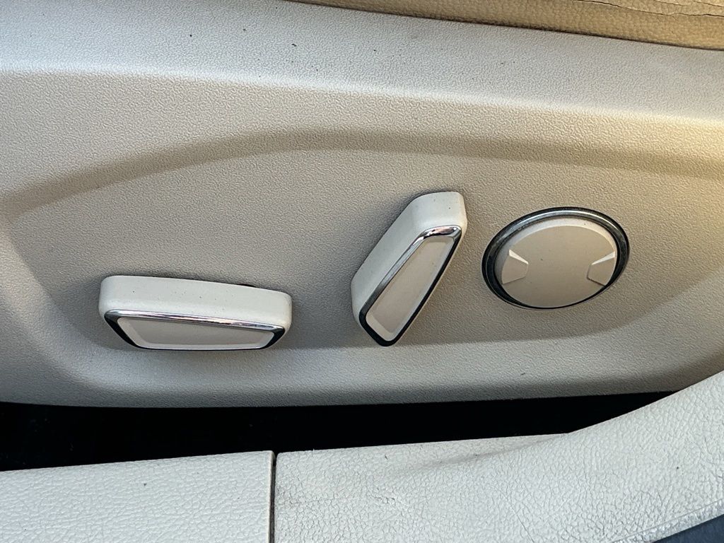 Thumbnail: 2014 Ford Fusion - 23