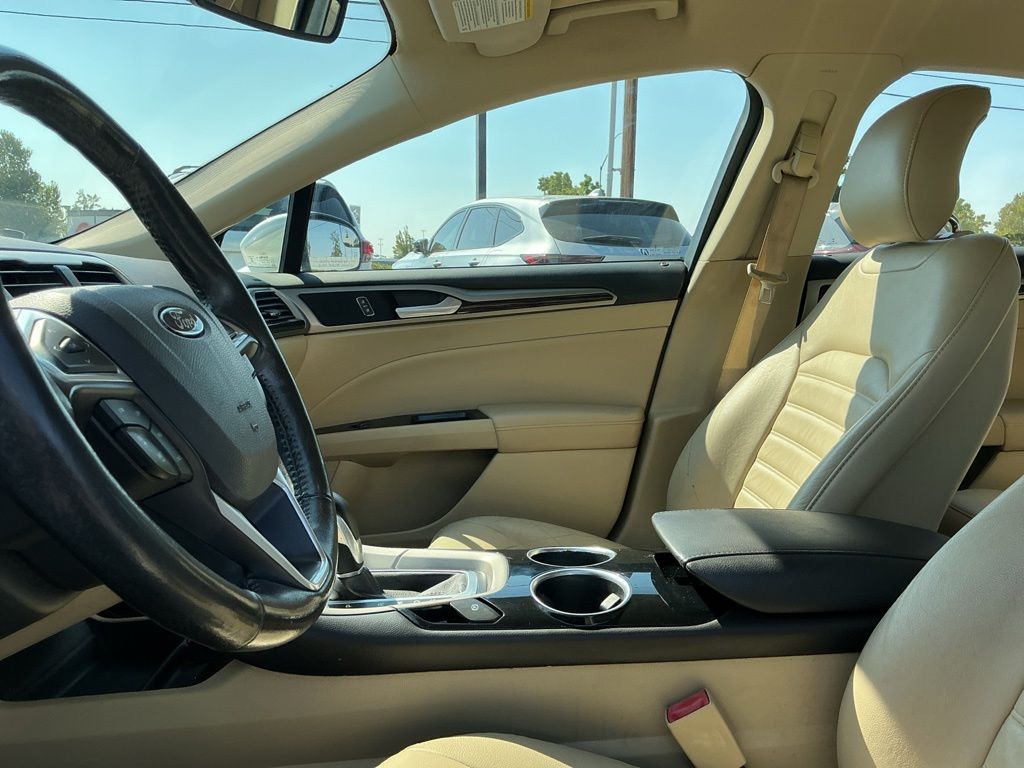 Thumbnail: 2014 Ford Fusion - 10