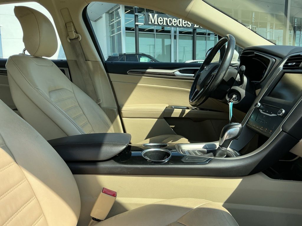 Thumbnail: 2014 Ford Fusion - 11