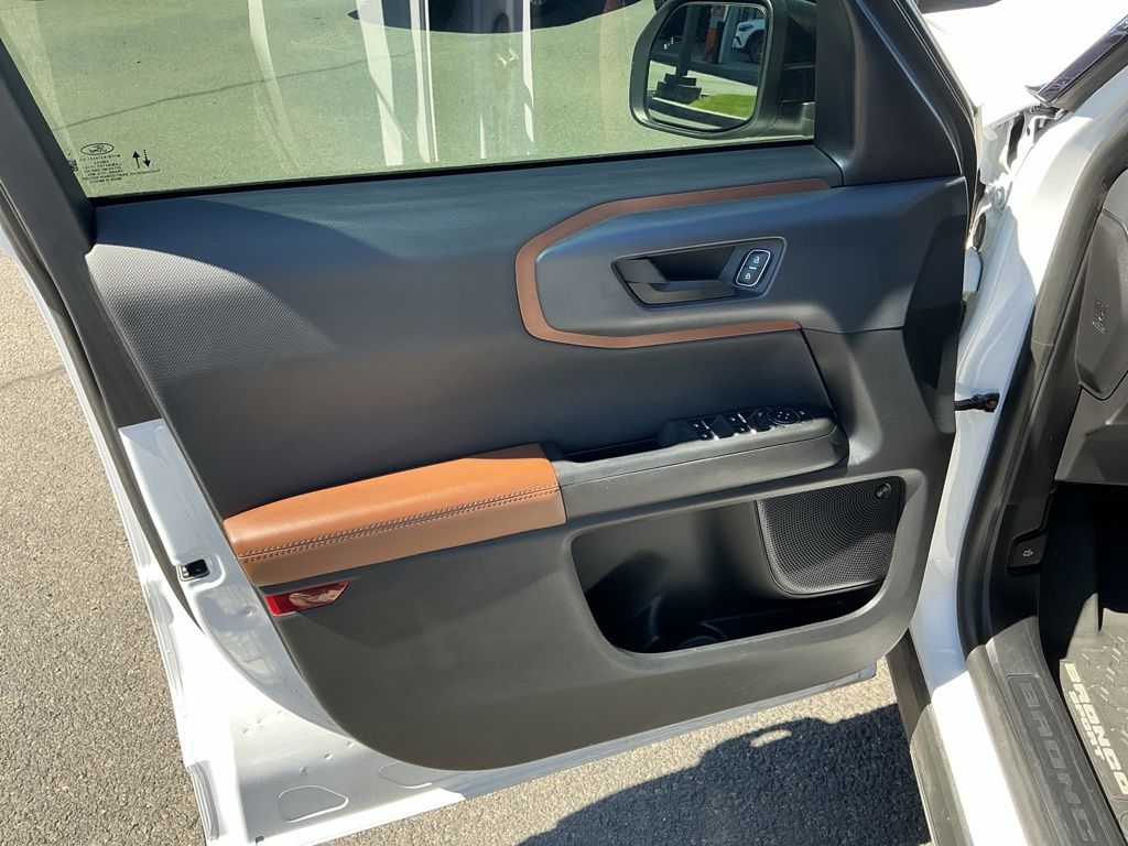 Thumbnail: 2022 Ford Bronco Sport - 23