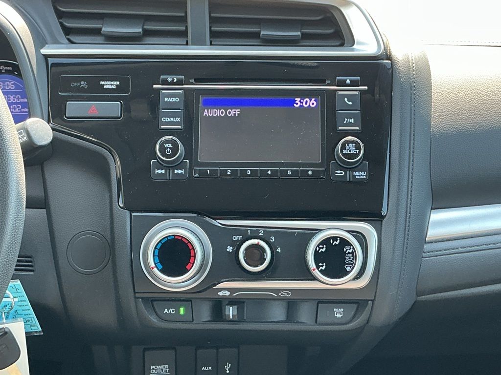 Thumbnail: 2015 Honda Fit - 30