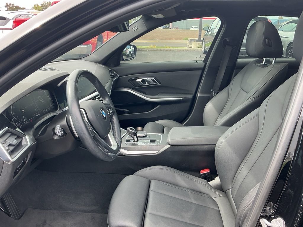 Thumbnail: 2021 BMW 3 Series - 6
