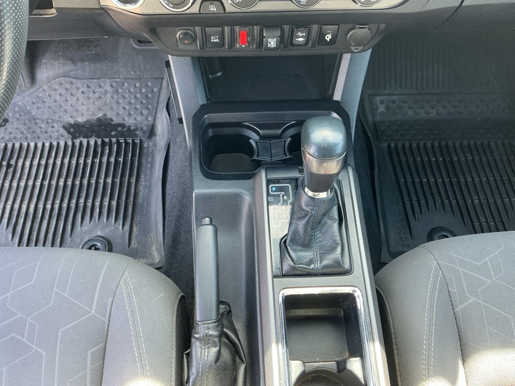 Thumbnail: 2019 Toyota Tacoma - 13