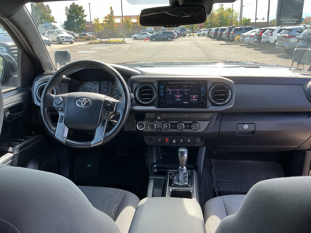 Thumbnail: 2019 Toyota Tacoma - 11