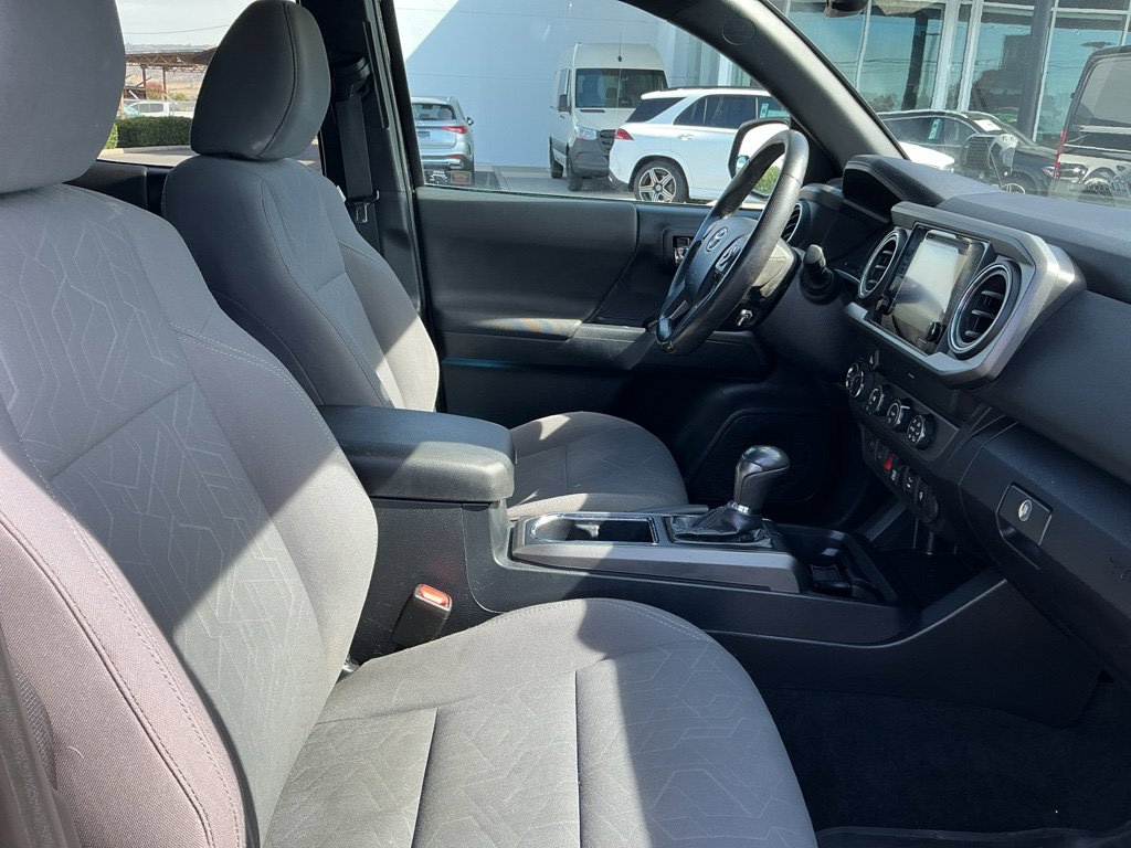 Thumbnail: 2019 Toyota Tacoma - 9