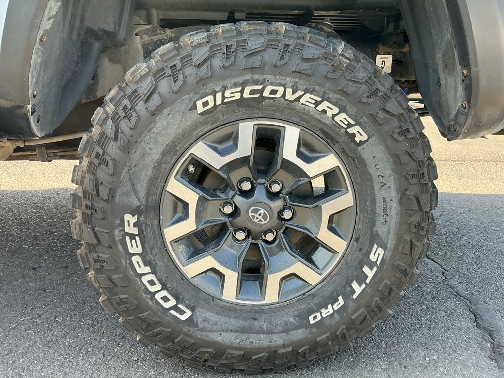 Thumbnail: 2019 Toyota Tacoma - 6