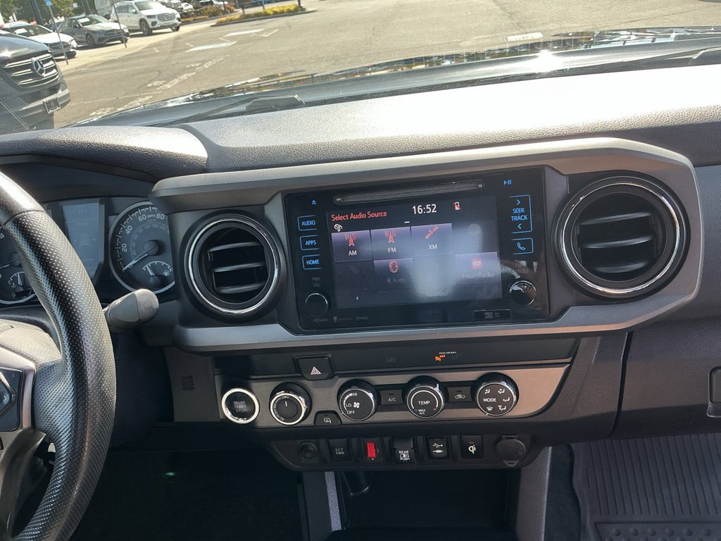Thumbnail: 2019 Toyota Tacoma - 19