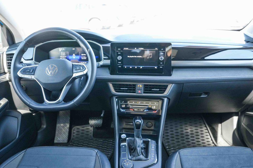 Thumbnail: 2025 Volkswagen Taos - 2