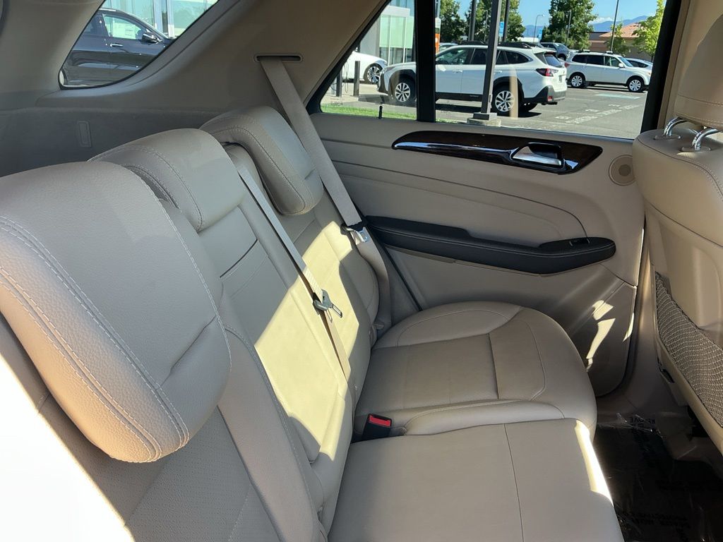 Thumbnail: 2013 Mercedes-Benz M-Class - 12