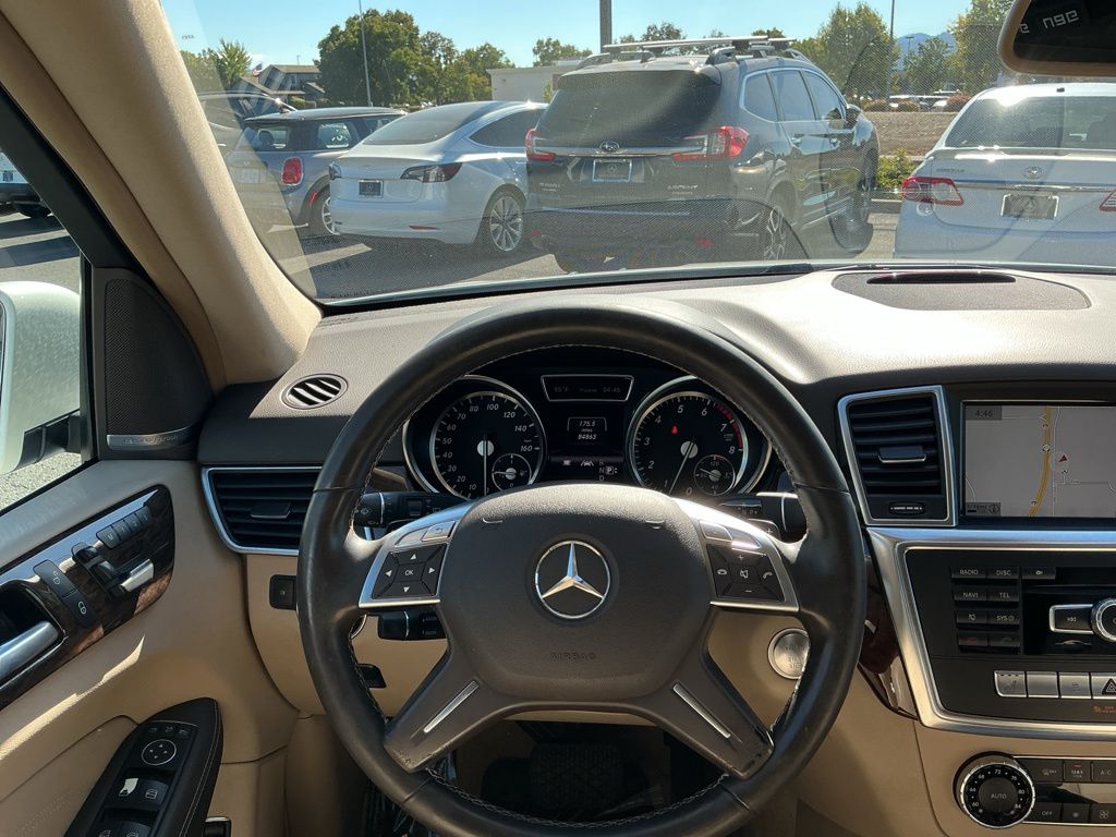Thumbnail: 2013 Mercedes-Benz M-Class - 9
