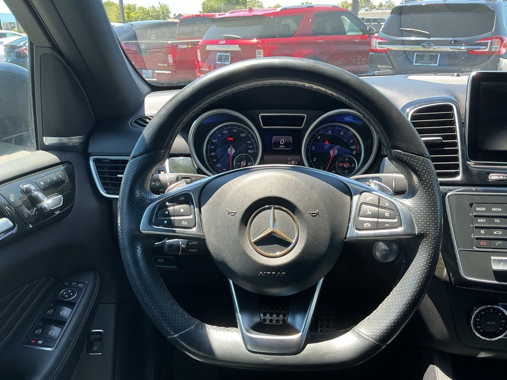 Thumbnail: 2016 Mercedes-Benz GLE - 9
