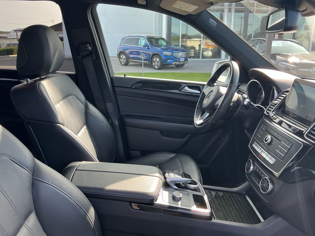 Thumbnail: 2018 Mercedes-Benz GLE - 10