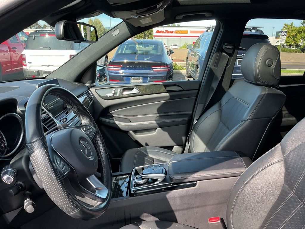 Thumbnail: 2018 Mercedes-Benz GLE - 9