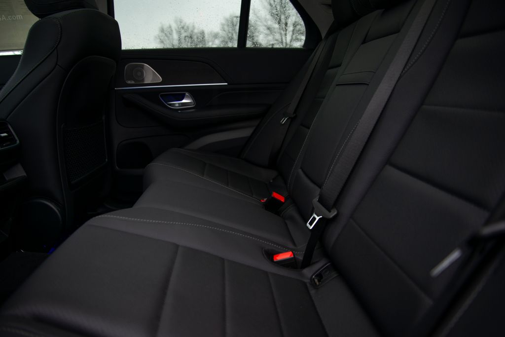 Thumbnail: 2026 Mercedes-Benz GLE - 9