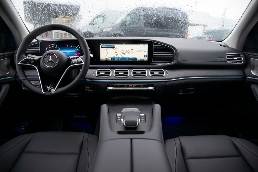 Thumbnail: 2026 Mercedes-Benz GLE - 10