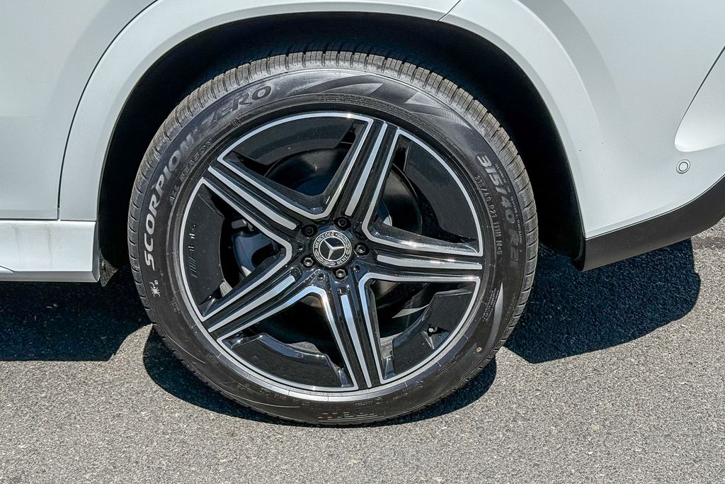 Thumbnail: 2026 Mercedes-Benz GLE - 7