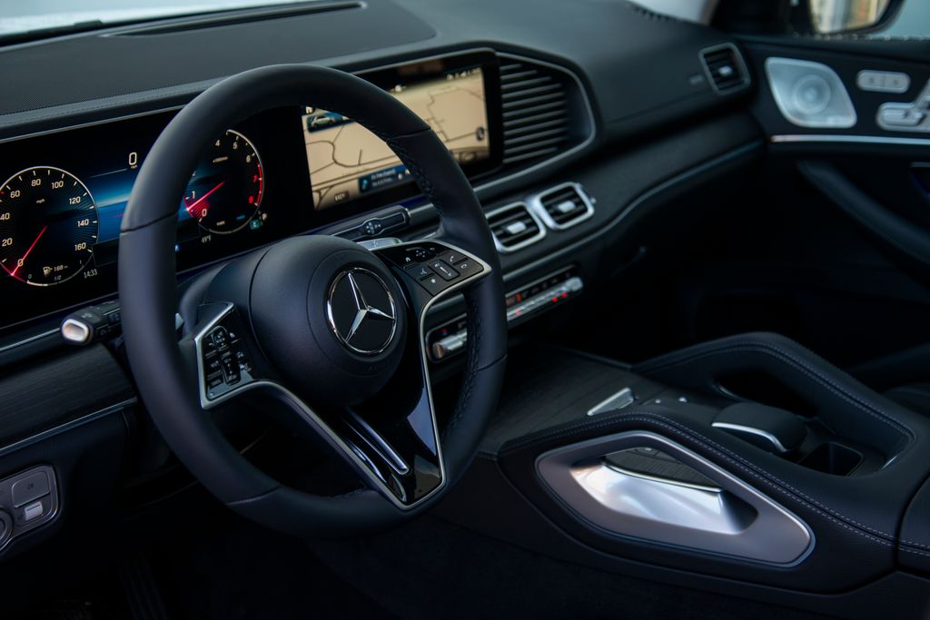 Thumbnail: 2026 Mercedes-Benz GLE - 7