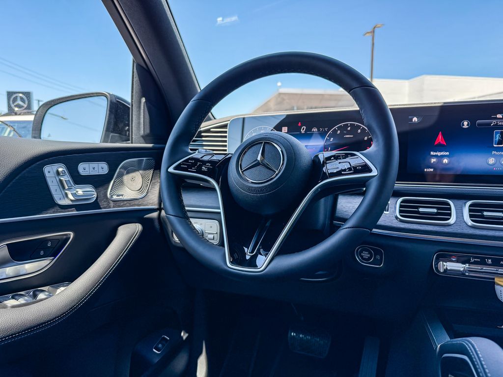 Thumbnail: 2026 Mercedes-Benz GLE - 8