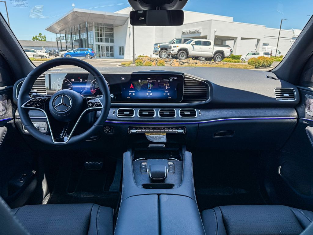 Thumbnail: 2026 Mercedes-Benz GLE - 2