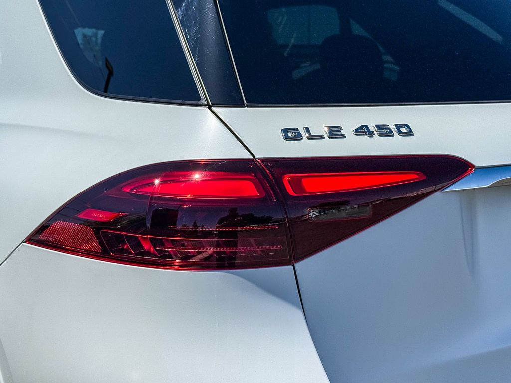 Thumbnail: 2026 Mercedes-Benz GLE - 19