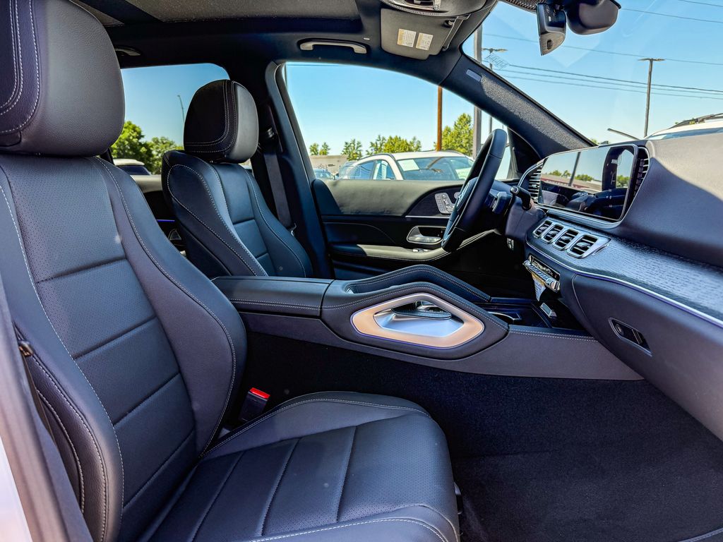Thumbnail: 2026 Mercedes-Benz GLE - 9